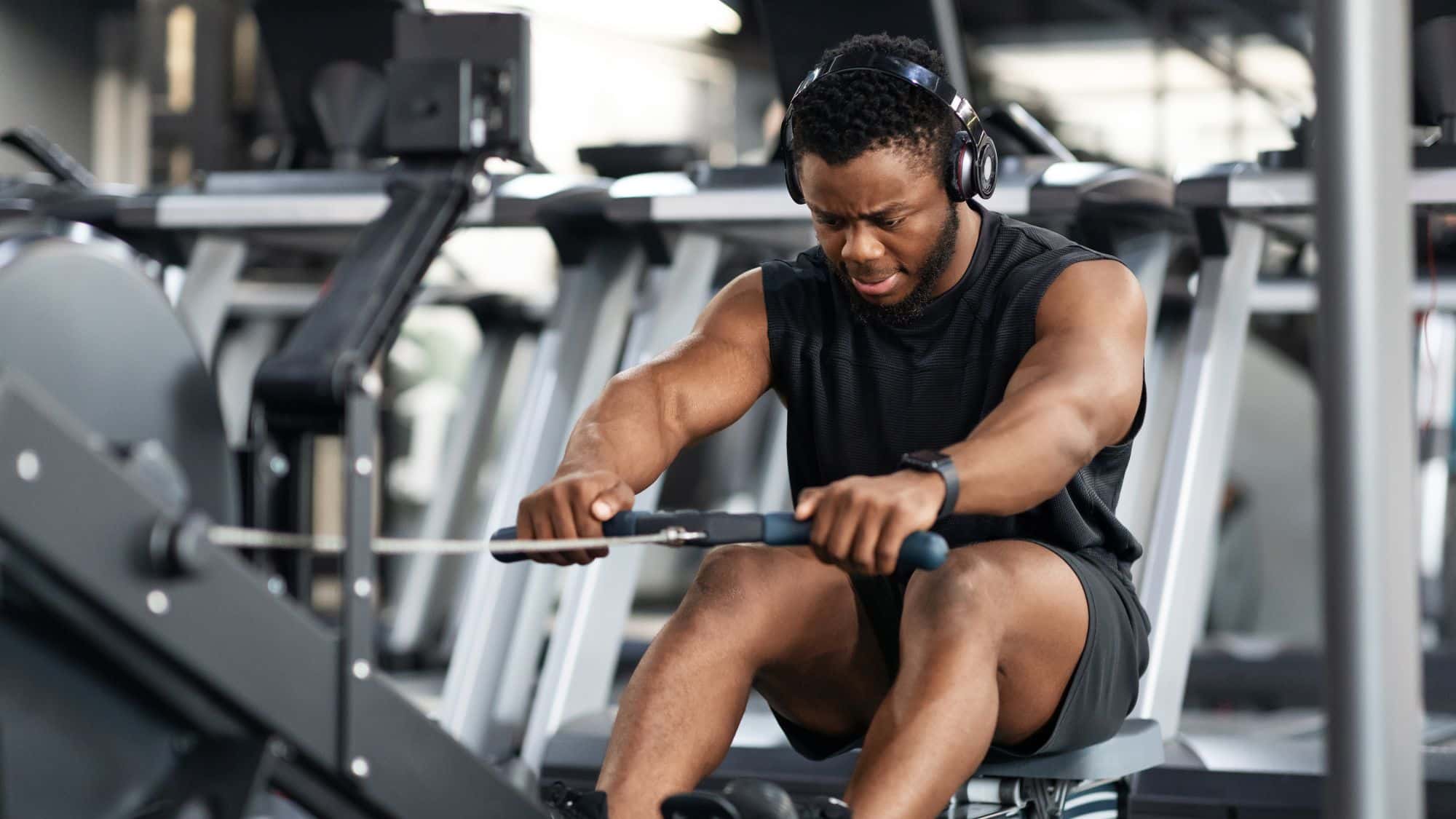 Fitness-Prof-zum-Kabelzug-Frage-an-den-Fitness-Experten-Wie-trainiere-ich-mit-dem-Kabelzug-am-effektivsten-
