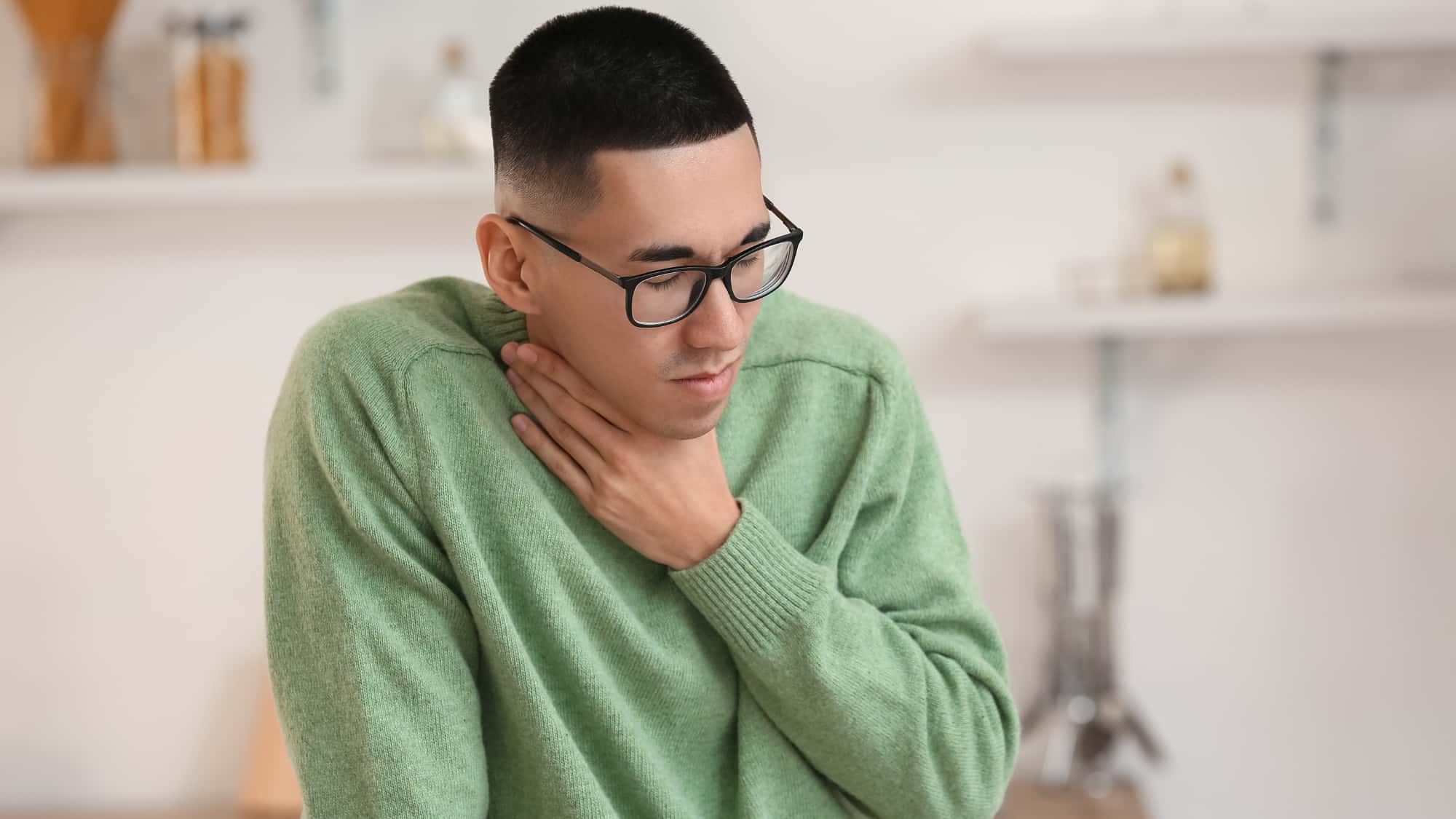 Was-essen-bei-Halsschmerzen-8-Lebensmittel-die-du-trotz-Halsweh-gut-essen-kannst