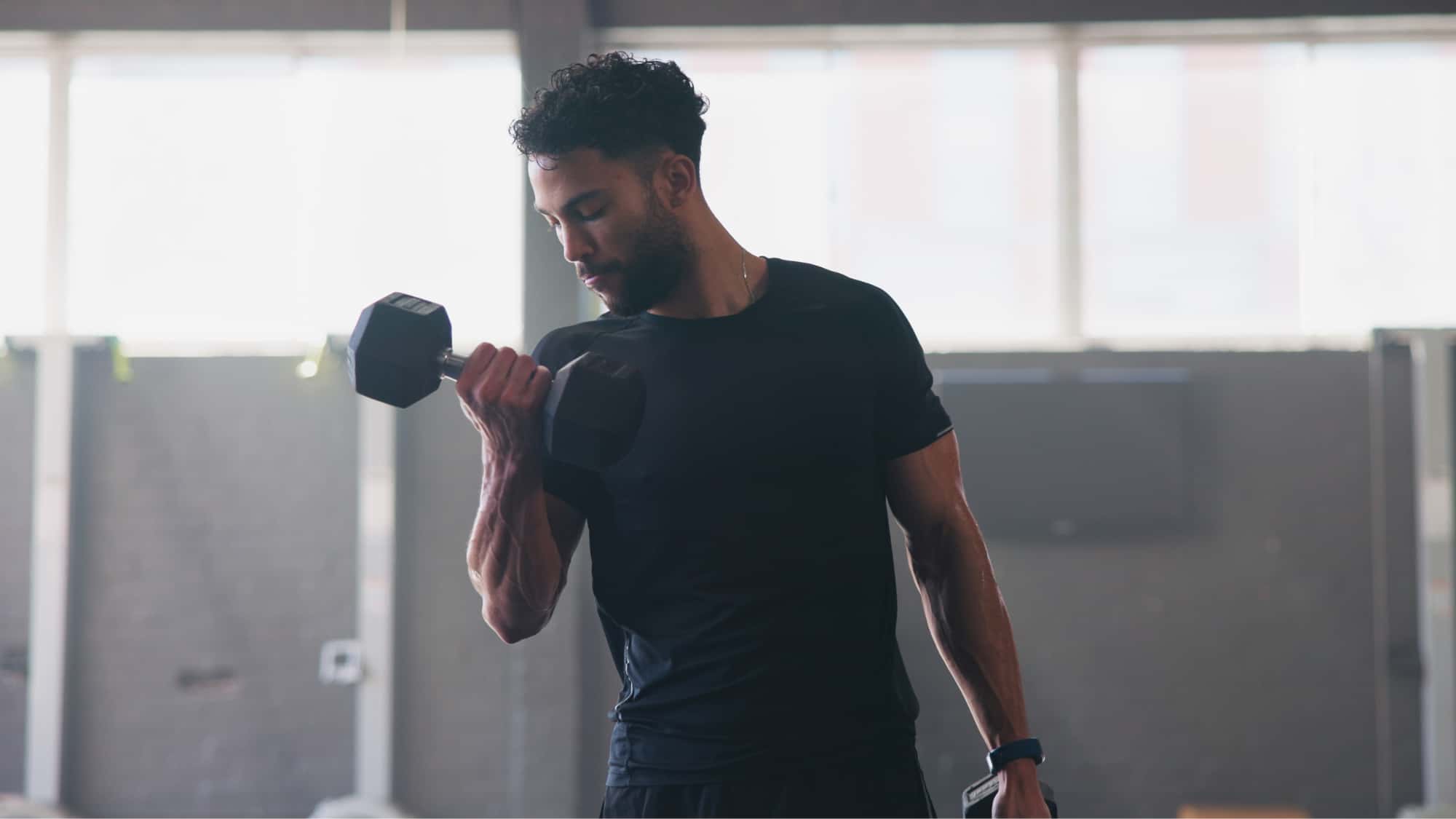 Beste-Gym-Zeit-Die-beste-Zeit-f-r-Muskel-Gains-Das-sagt-der-Experte