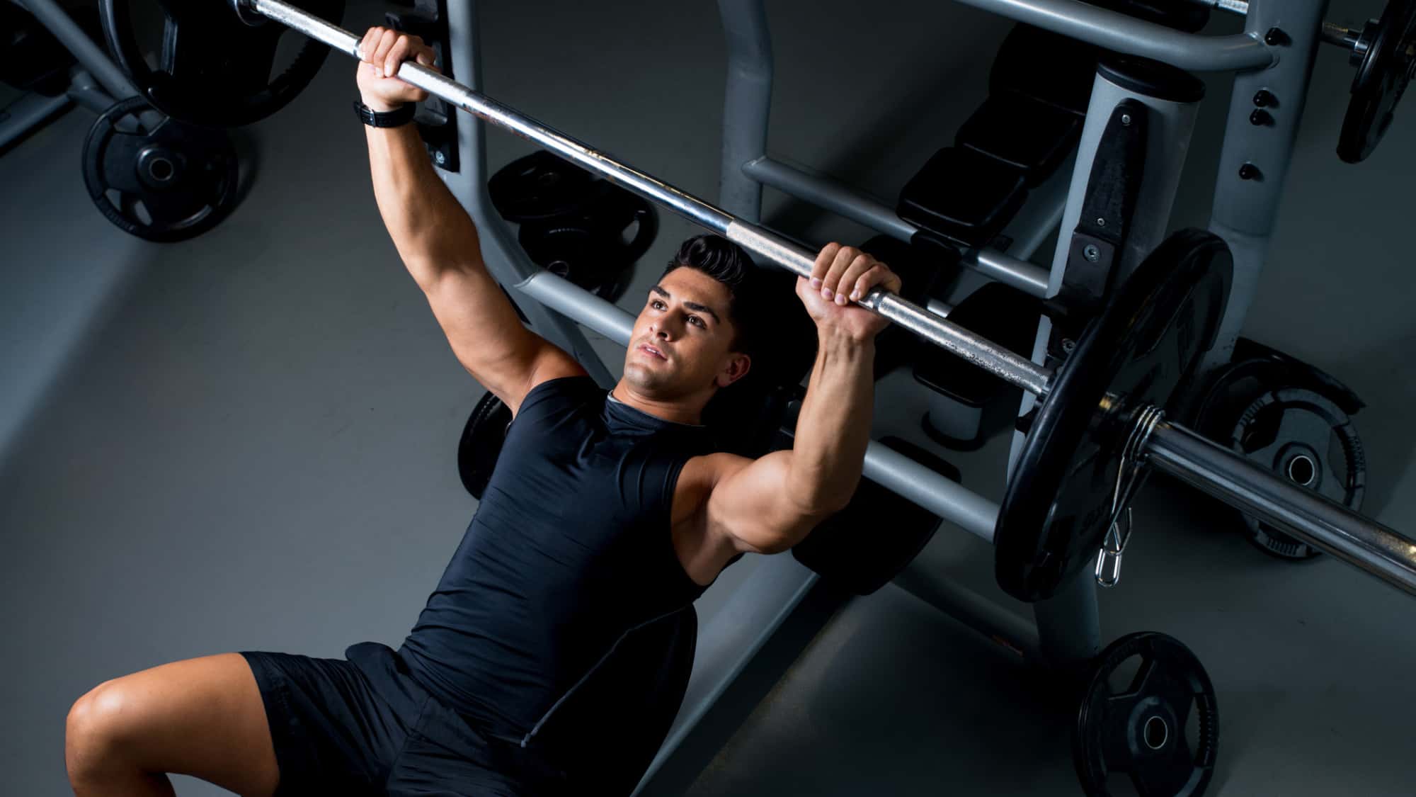 Breite-Brust-Maximale-Brust-Gains-Die-5-gr-ten-Fehler-beim-Bankdr-cken