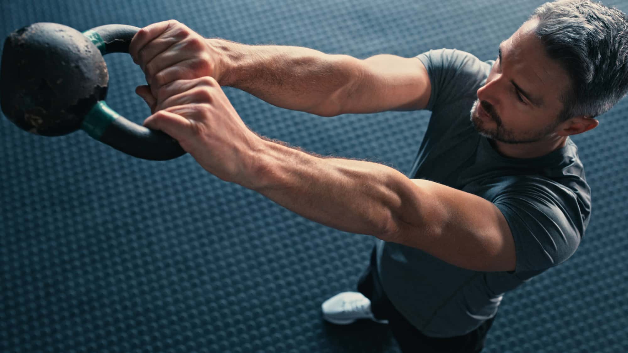 Longevity-ab-40-Warum-M-nner-ab-40-Krafttraining-dringender-brauchen-als-je-zuvor