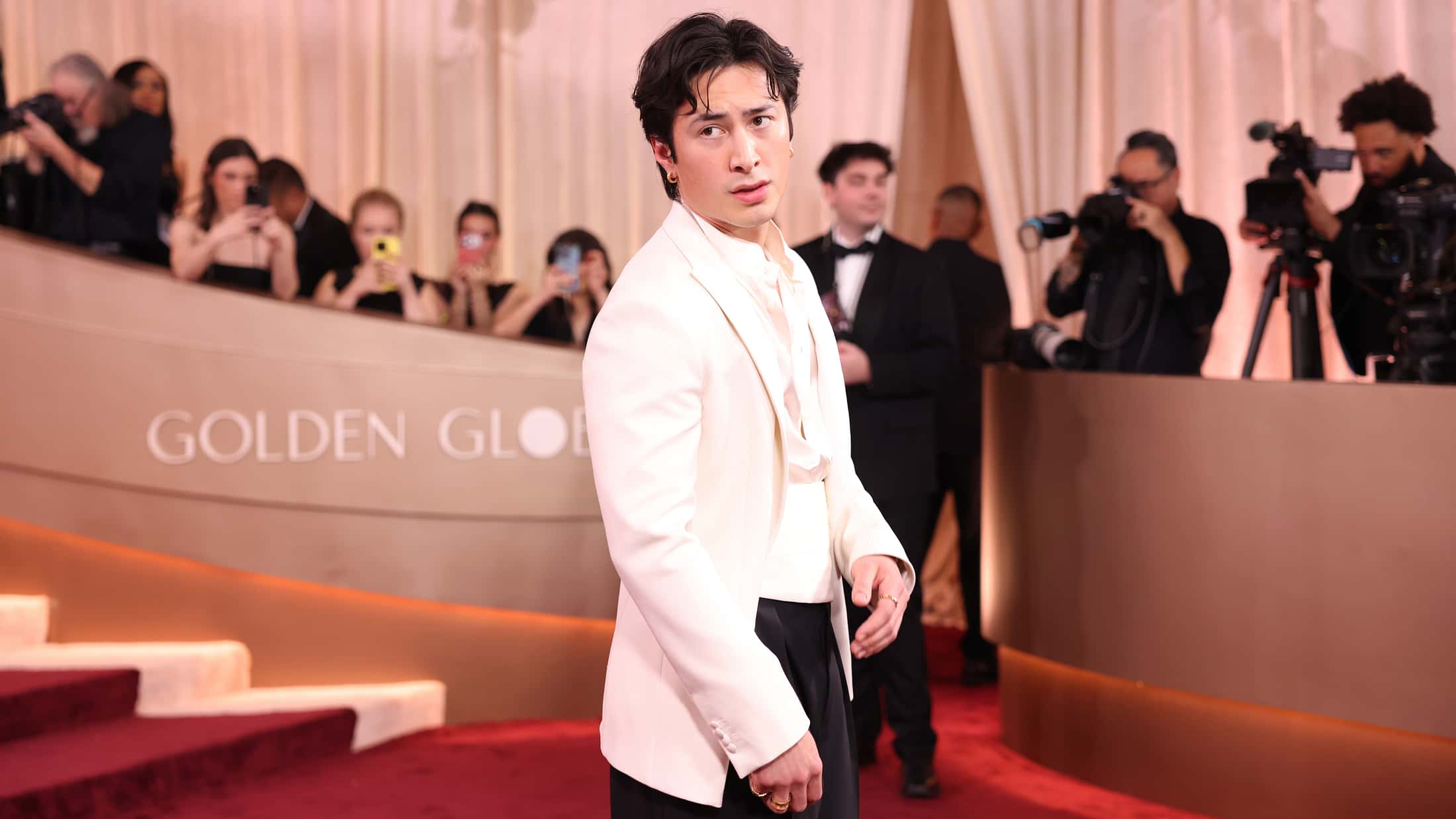 Interview-mit-dem-Serienstar-Heated-Rivalry-Star-Hudson-Williams-verr-t-exklusiv-sein-Full-Body-Workout