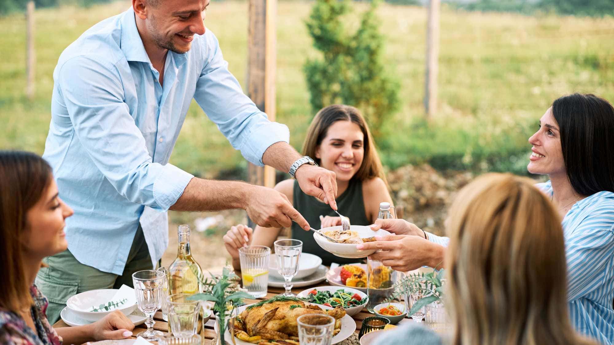 Mediterraner-Lifestyle-im-Check-Der-Mittelmeer-Effekt-Warum-M-nner-dort-l-nger-fit-bleiben