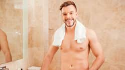 Haarentfernung für Männer / Sommer 2024 / g-stockstudio / Getty Images