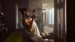 Lat Pulldown richtig machen: Muskelaufbau für den Latissimus