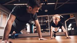 Waschbrett- statt Waschbärbauch. Wie kommt man trotz Familie noch zum Sport