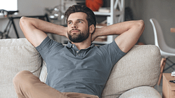 Alleine daheim? So solltest du dich trotzdem pflegen