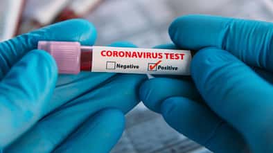Auch vollständig gegen Corona-Viren Geimpfte können positiv auf Covid-19 getestet werden