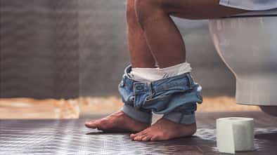 Eine gutartige Prostatavergrößerung macht sich meist mit Problemen beim Wasserlassen bemerkbar