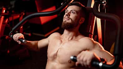 Brusttraining im Gym