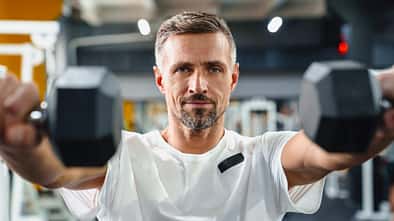 So sollten Männer Ü50 trainieren