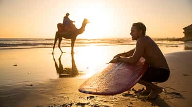 Fit im Strandurlaub: Die 5 besten Ziele für Aktivurlaub für Männer