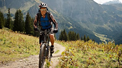 Die schönsten Orte für Herbst-Fitnessreisen in den Bergen