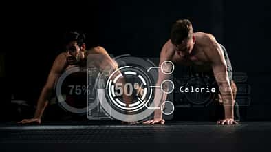 Zwei männliche Sportler machen Push Ups