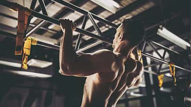 Chin-ups oder Pull-ups: Welcher Griff ist besser für dich?