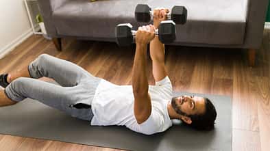 Kurzhantel-Training zu Hause steigern