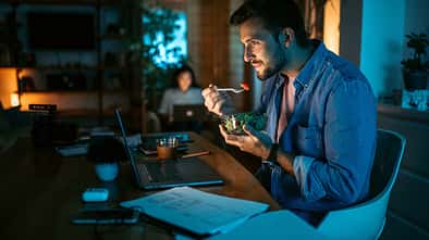 Spätes Abendessen und Männergesundheit