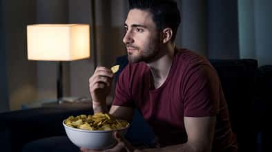 Abend-Snacking Warum es selten Hunger ist