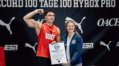 Simon Gronau stellt Hyrox-Weltrekord auf
