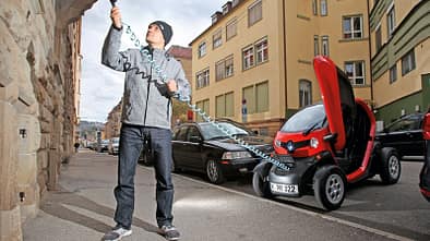 Die Handhabung eines Elektroautos birgt viele Herausforderungen