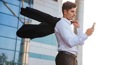 sh_480571078_Dean-Drobot_business-man_outfit_knigge_800x462
