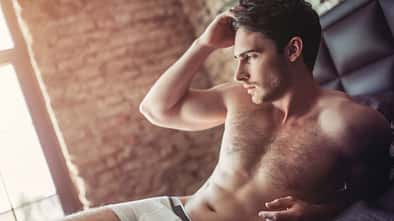 Auch junge Männer können bereits von Erektionsproblemen betroffen sein.