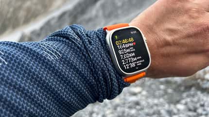 Im Test hielt der Akku 2 Tage in den Bergen durch – dabei konnte ich 2x 5 Stunden ein Training aufzeichnen Im Test hielt der Akku 2 Tage in den Bergen durch – dabei konnte ich 2x 5 Stunden ein Training aufzeichnen