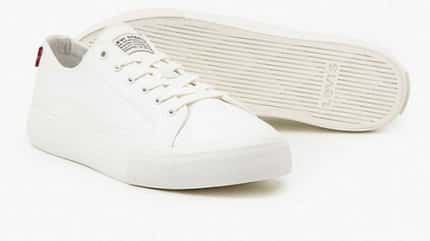 Sneaker zum Anzug / Sommer 2023 / Levi's Sneaker zum Anzug / Sommer 2023 / Levi's