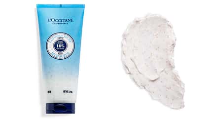 Die besten Bodypeelings für jede Haut / Sommer 2024 / L'Occitane Sheabutter Ultra Riche Körperpeeling