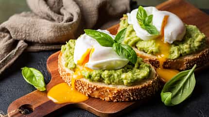 lunch,smashed,egg,gourmet,snack,vegetable,slice,vegetarian,diet, Smashed,Avocado,Sandwich,With,Boiled,Poached,Egg,With,Flowing,Yolk
