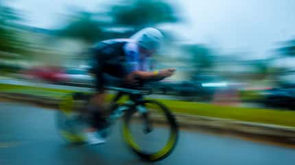 Ironman Brasilien 2016, schneller Fahrradfahrer Ironman Brasilien 2016, schneller Fahrradfahrer