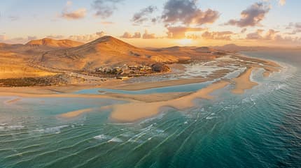 Playa de Sotavento at sunrise, Fuerteventura
