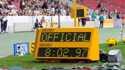 Zeitmessung bei einem Leichtathletik-Wttkampf Zeitmessung bei einem Leichtathletik-Wttkampf