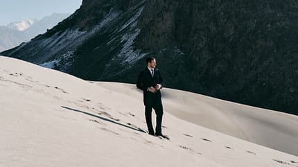 Floris van Bommel beim Kampagnenshooting in Pakistan