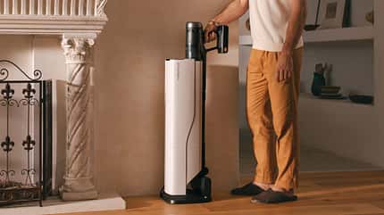 Mit dem Akkustaubsauger H60 Hub Ultra von Roborock geht es Dreck und Staub in der Wohnung an den Kragen Mit dem Akkustaubsauger H60 Hub Ultra von Roborock geht es Dreck und Staub in der Wohnung an den Kragen