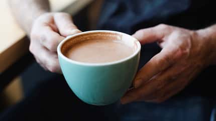 Heiße Schokolade in einem Becher 