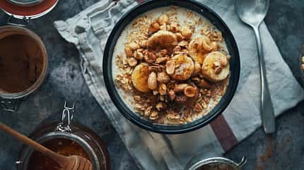 Porridge mit Erdnüssen und Banane