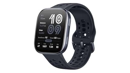 Amazfit Bip 6 Smart Watch auf weißem Hintergrund Amazfit Bip 6 Smart Watch auf weißem Hintergrund