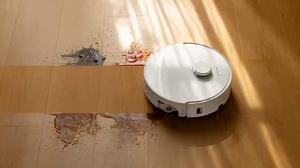 Der Roborock Qrevo Curv 2 Flow wischt und saugt wie ein Champion