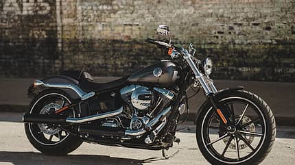 Cruiser und Chopper 2015 / 2016: Harley Davidson Breakout Cruiser und Chopper 2015 / 2016: Harley Davidson Breakout