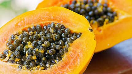 100 Gramm Papaya liefern 82 Milligramm Vitamin C 100 Gramm Papaya liefern 82 Milligramm Vitamin C