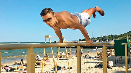 Die besonder Workout Übung am Strand Die besonder Workout Übung am Strand