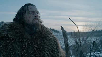 In "The Revenant – Der Rückkehrer" kämpft Leonardo DiCaprio erst mit einem Grizzly und dann ums Überleben in der Wildnis. In "The Revenant – Der Rückkehrer" kämpft Leonardo DiCaprio erst mit einem Grizzly und dann ums Überleben in der Wildnis.