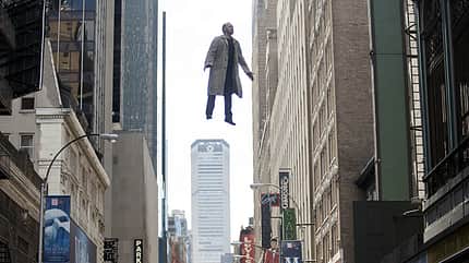 In „Birdman“ nimmt ein abgehalfterter Superhelden-Darsteller die ganze Filmbranche aufs Korn In „Birdman“ nimmt ein abgehalfterter Superhelden-Darsteller die ganze Filmbranche aufs Korn