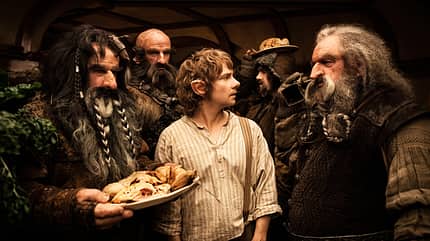 In der Der Hobbit – eine unerwartete Reise werden 13 Zwerge und ein kleiner Hobbit zu großen Actionhelden In der Der Hobbit – eine unerwartete Reise werden 13 Zwerge und ein kleiner Hobbit zu großen Actionhelden