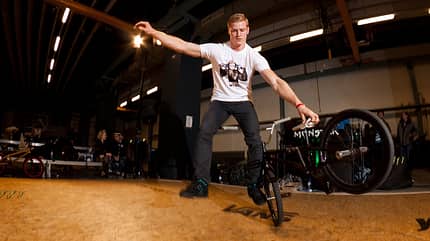 BMX Flatland: Die besten Tipps & Tricks von Profifahrer Rayk Hahne BMX Flatland: Die besten Tipps & Tricks von Profifahrer Rayk Hahne