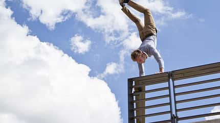 Freerunning verbindet Akrobatik mit Krafttraining Freerunning verbindet Akrobatik mit Krafttraining