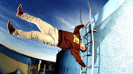 Freerunning verbindet Akrobatik mit Krafttraining Freerunning verbindet Akrobatik mit Krafttraining
