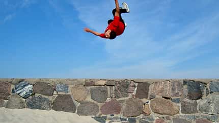 Freerunning verbindet Akrobatik mit Krafttraining Freerunning verbindet Akrobatik mit Krafttraining