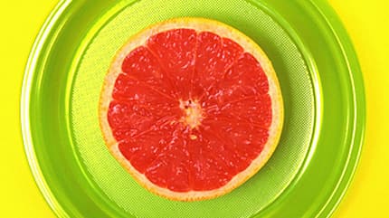 Die Grapefruit ist wohl die herbste Zitrusfrucht Die Grapefruit ist wohl die herbste Zitrusfrucht